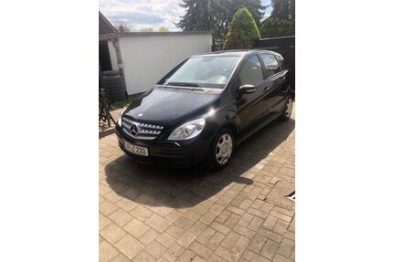 Mercedes-Benz B 180 Gebrauchtwagen