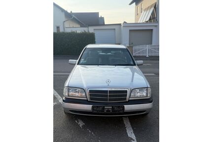 Mercedes-Benz C 180 Gebrauchtwagen