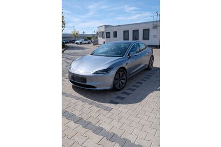 Tesla Model 3 Gebrauchtwagen