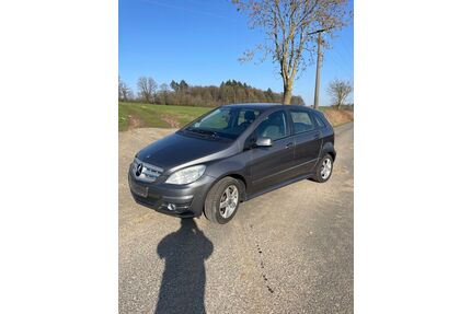 Mercedes-Benz B 200 Gebrauchtwagen