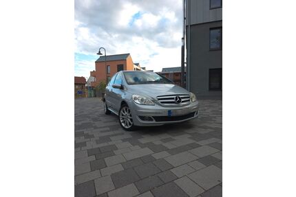 Mercedes-Benz B 200 Gebrauchtwagen