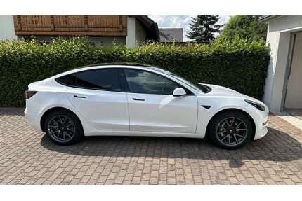 Tesla Model 3 Gebrauchtwagen