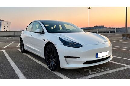Tesla Model 3 Gebrauchtwagen