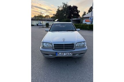 Mercedes-Benz C 180 Gebrauchtwagen