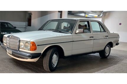 Mercedes-Benz 230 Gebrauchtwagen