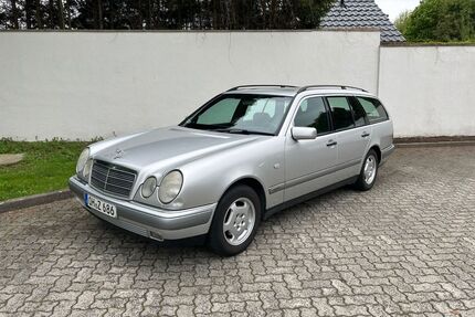 Mercedes-Benz E 230 Gebrauchtwagen
