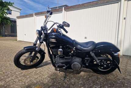Harley Davidson Dyna Street Bob Gebrauchtwagen
