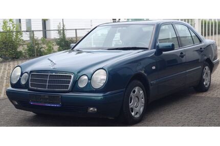 Mercedes-Benz E 230 Gebrauchtwagen