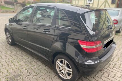 Mercedes-Benz B 180 Gebrauchtwagen