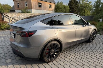 Tesla Model Y Gebrauchtwagen