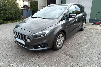 Ford S-Max Gebrauchtwagen