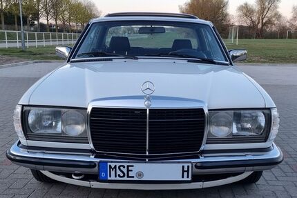 Mercedes-Benz E 230 Gebrauchtwagen