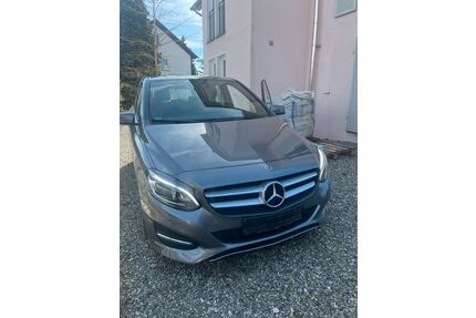 Mercedes-Benz B 180 Gebrauchtwagen