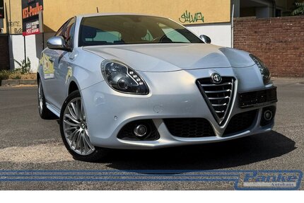 Alfa Romeo Giulietta Turismo 1.4*SHZ*Alcantara*PDC*LED*BT* 