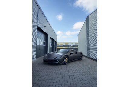 Ferrari 296 GTB Gebrauchtwagen