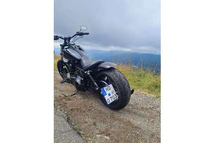 Harley Davidson Dyna Street Bob Gebrauchtwagen