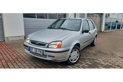 Mazda 121 Gebrauchtwagen