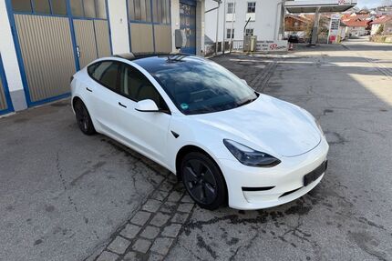 Tesla Model 3 Gebrauchtwagen