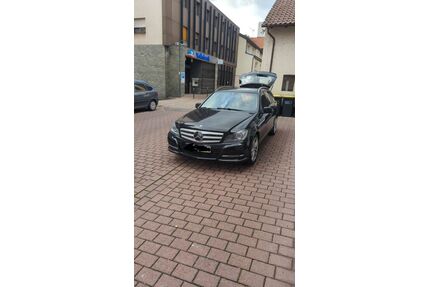 Mercedes-Benz 220 Gebrauchtwagen