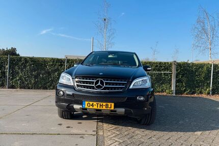 Mercedes-Benz ML 500 