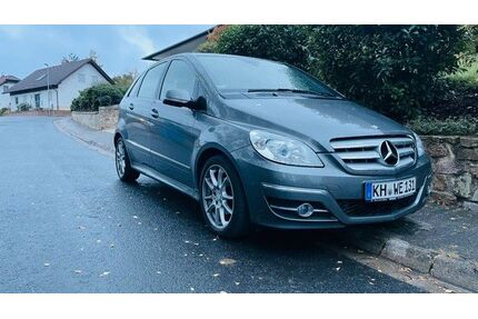 Mercedes-Benz B 180 Gebrauchtwagen