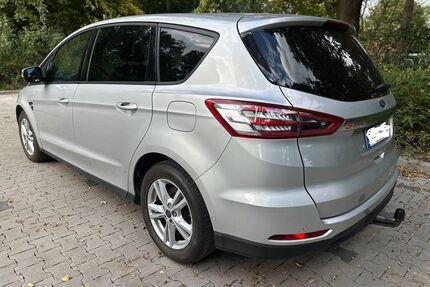 Ford S-Max Gebrauchtwagen