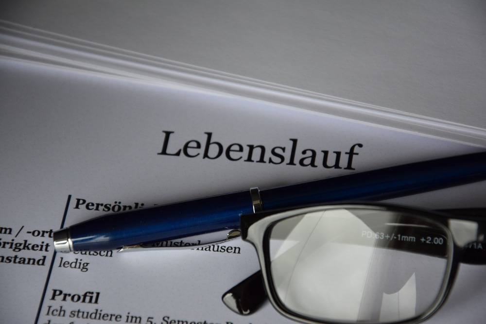 Lebenslauf 2025: Aufbau, Beispiele und ATS-Tipps für Ihre Bewerbung