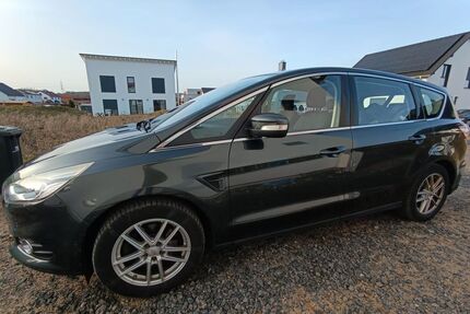 Ford S-Max Gebrauchtwagen