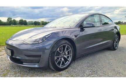 Tesla Model 3 Gebrauchtwagen