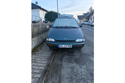 Nissan Prairie Gebrauchtwagen