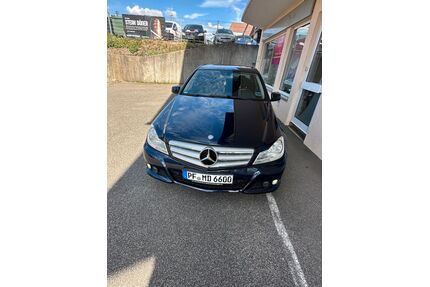 Mercedes-Benz 220 Gebrauchtwagen