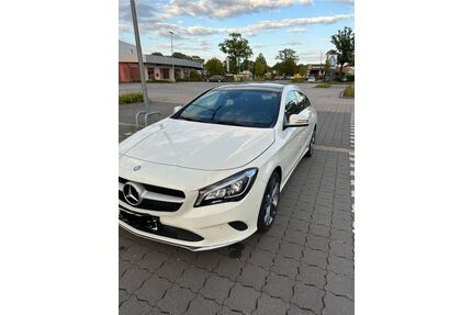 Mercedes-Benz CLA 200 Shooting Brake Gebrauchtwagen