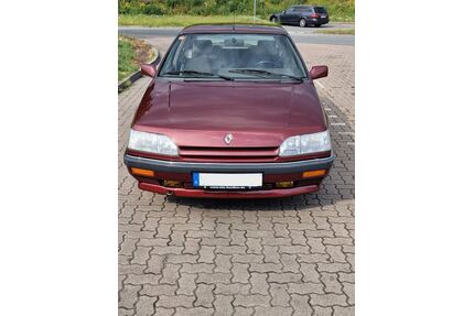 Renault R 25 Gebrauchtwagen