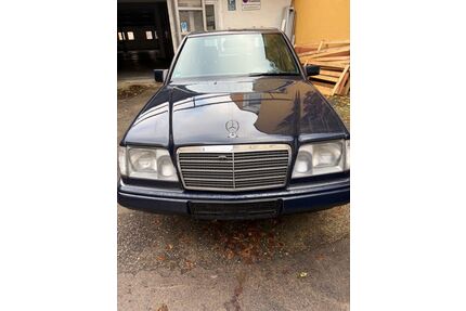 Mercedes-Benz 220 Gebrauchtwagen