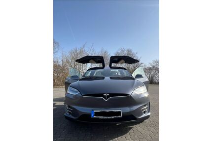 Tesla Model X Gebrauchtwagen