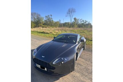 Ford V8 Vantage 