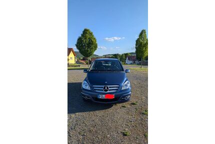 Mercedes-Benz B 180 Gebrauchtwagen
