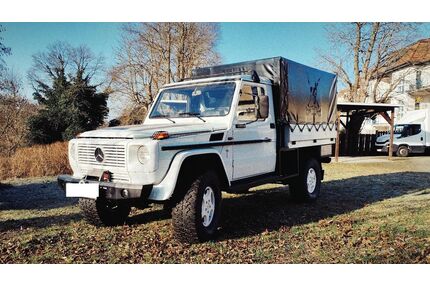 Mercedes-Benz G 300 
