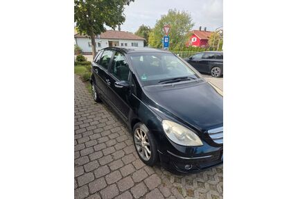Mercedes-Benz B 200 Gebrauchtwagen