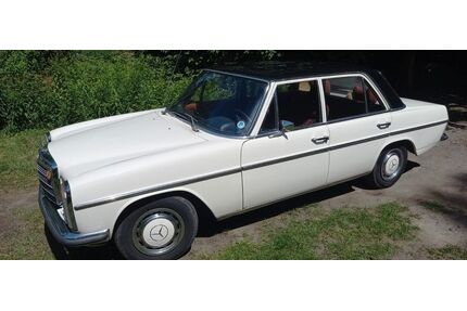 Mercedes-Benz 220 Gebrauchtwagen