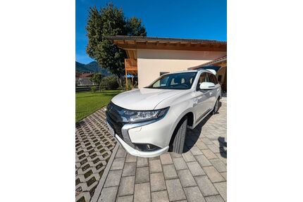 Mitsubishi Plug-in Hybrid Outlander Gebrauchtwagen