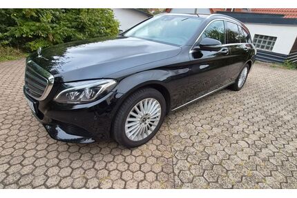 Mercedes-Benz 220 Gebrauchtwagen