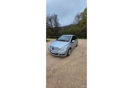 Mercedes-Benz B 180 Gebrauchtwagen