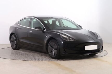 Tesla Model 3 Gebrauchtwagen