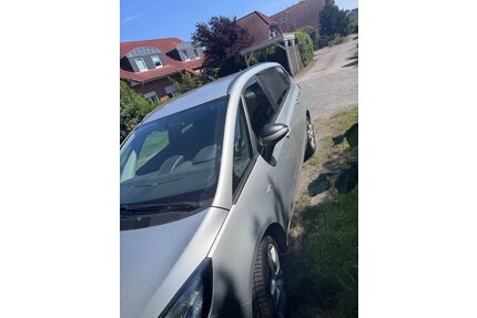 Opel Zafira Tourer Gebrauchtwagen