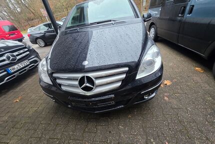 Mercedes-Benz B 180 Gebrauchtwagen