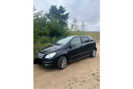 Mercedes-Benz B 180 Gebrauchtwagen