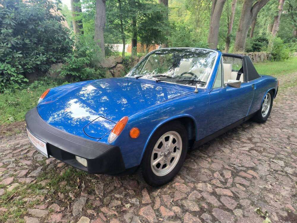 914