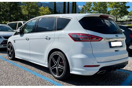 Ford S-Max Gebrauchtwagen