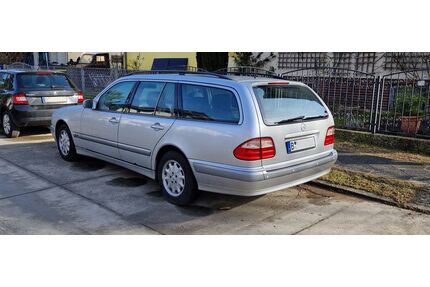 Mercedes-Benz E 240 Gebrauchtwagen